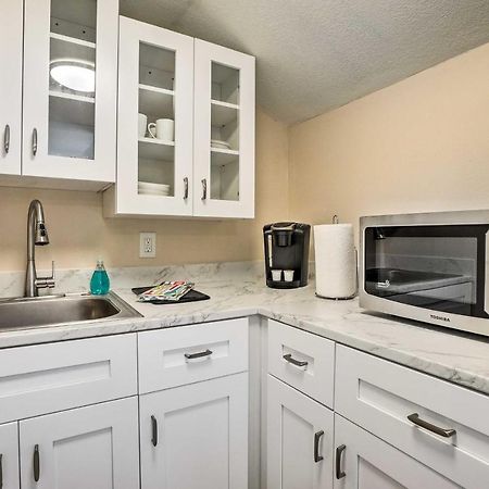 Tropical Palm Harbor Studio Walk To Gulf! Exterior foto