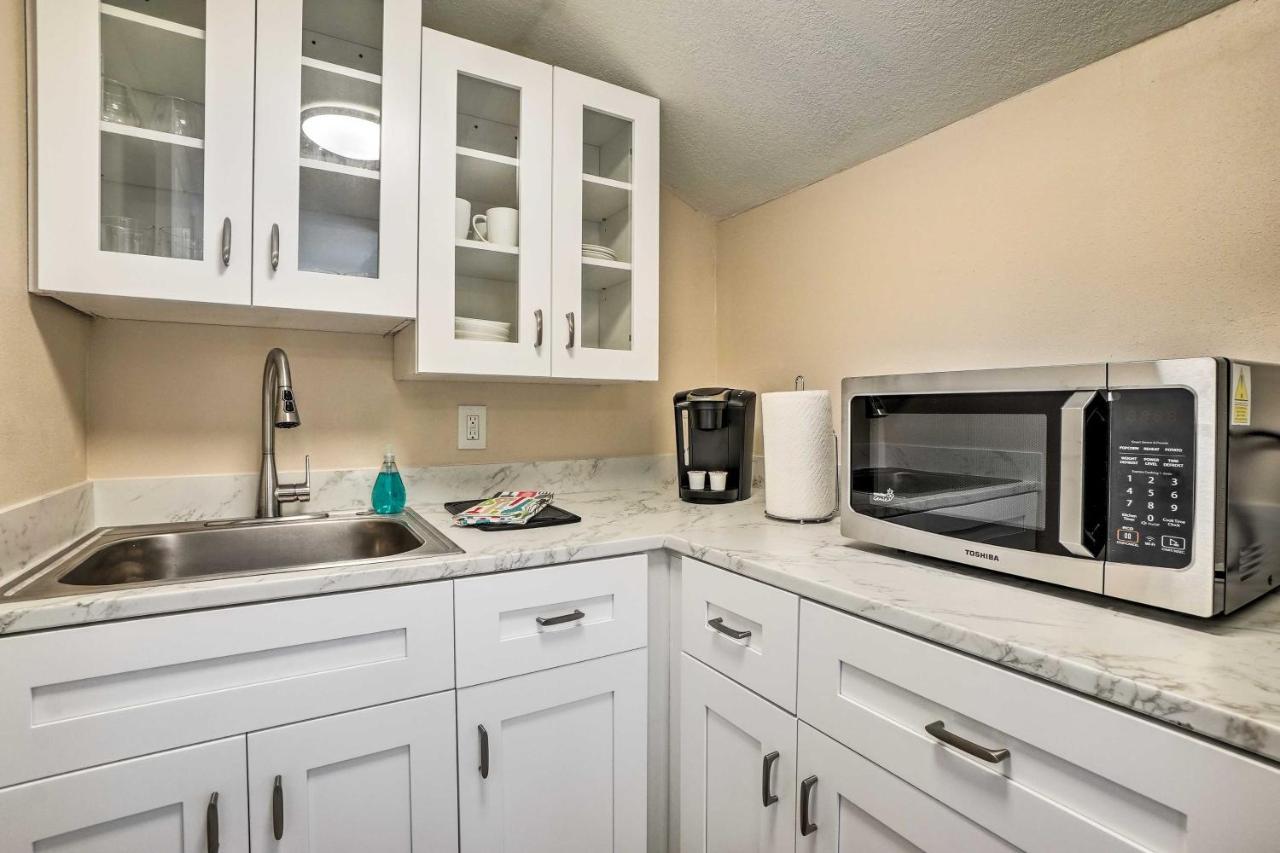 Tropical Palm Harbor Studio Walk To Gulf! Exterior foto
